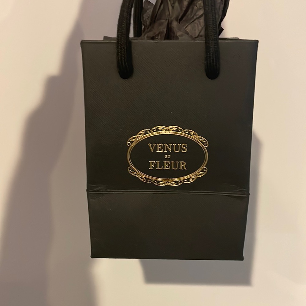 Venus Et Fleur Black Mini Shopping Bag & Tissue Paper